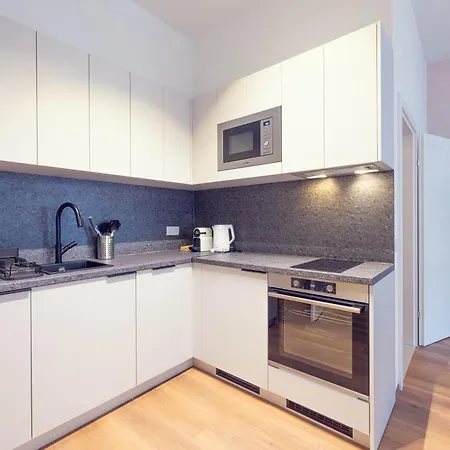 Leonart Living 21 Апартаменти *